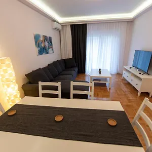 Athina Pantheon Mitropoleos Apartment