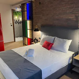 Valaoritou 3 Luxury Apartment